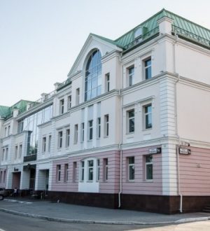 По центру Екатеринбурга