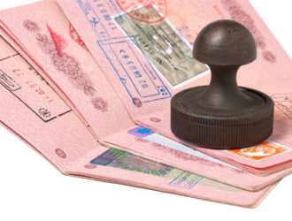 Скоро при въезде в Европу перестанут ставить штампы в паспорта туристов