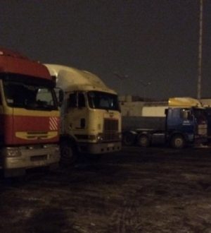 Дальнобойщики разбили протестный лагерь на стоянке Мега-Дыбенко
