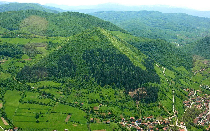 Пирамиды Боснии, Европа